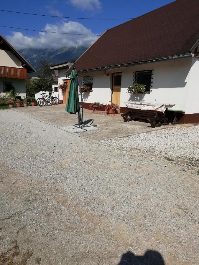 Apartma Pr' Vok Lesce  Extérieur photo